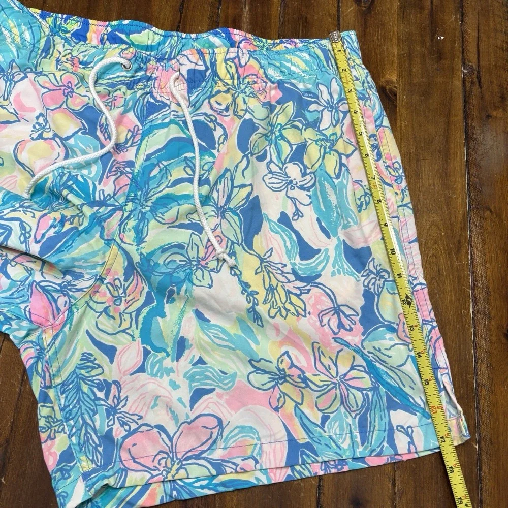 Lily Pulitzer Mens Stuff Swim Capri Trunks Shorts XL Tropical Floral Colorful